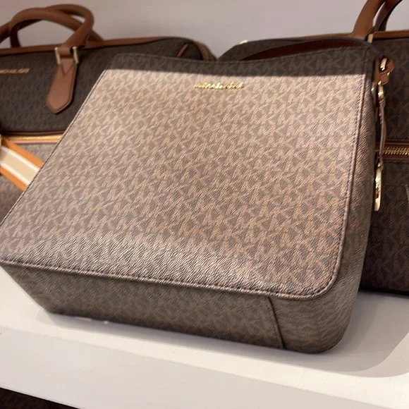 Michael Kors Jet Set Travel Large Messenger Crossbody Bag Brown - Picture 5 of 16